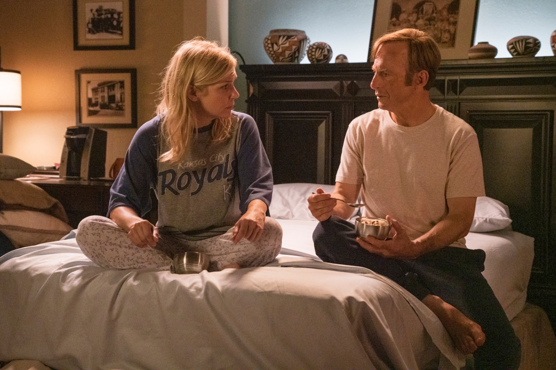 Rhea Seehorn as Kim Wexler, Bob Odenkirk as Jimmy McGill - Better Call Saul _ Season 5, Episode 10 - Photo Credit: Greg Lewis/AMC/Sony Pictures Television
